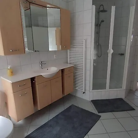 Grosse Helle Gaestewohnung